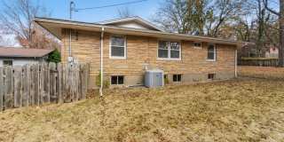 House Close To Campus! Gallery 29