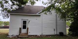 1/2 OFF MOVE IN AMOUNT! 1/2 OFF SECURITY! 2 Bed 1 Bath Home Gallery 5