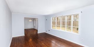 9409 CROOM ACRES Drive Gallery 3