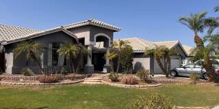 4 beds, 3 car garage and pool 4 beds, 3 car garage and pool Gallery 1