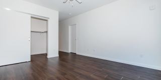 Riverwalk Luxury Apartments Gallery 9