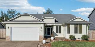 Beautiful Spacious Molalla 3 BR 2 BA Home! Gallery 1