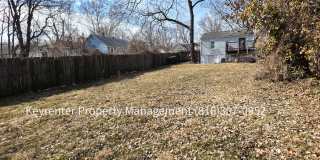 2 Bed 1 Bath rare to rent! Gallery 24