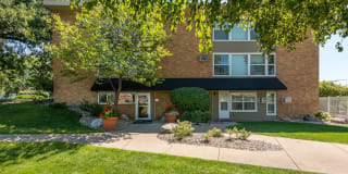 Valley Village Apartments Gallery 18