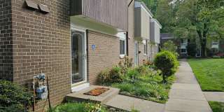 1745 Wainwright Drive Gallery 1