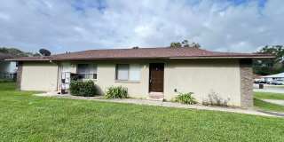 Beautifully Renovated 2 Bedroom, 1 Bathroom Home in Prime Ocala Location! Lawn Care Included! Gallery 1