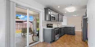 11371 NW 40th Place Gallery 14