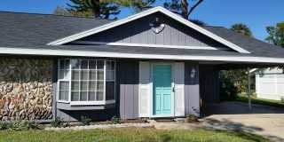 Quaint Golf Course Villa in Fairgreens! Gallery 1