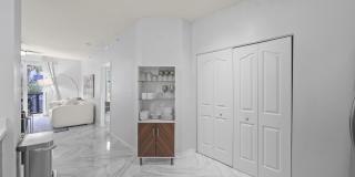 250 NE 3rd Avenue Gallery 7