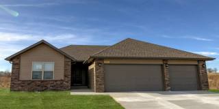 Beautiful 4 Bedroom Home in Monte Cristo Gallery 1