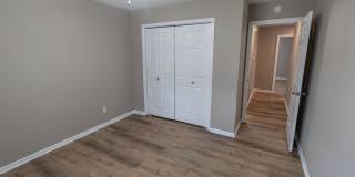 3 Bedroom Southside Duplex Gallery 31