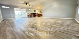 4879 N Monterey Dr Gallery 1