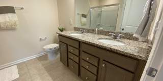 Room in 3 Bedroom Townhome at Talley St Gallery 41