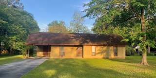 3 Bedroom/2 Bath Home located in North Lowndes Gallery 1
