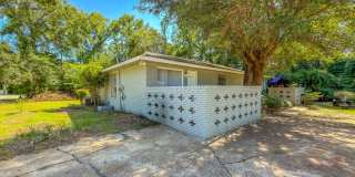 RENOVATED 2/1 w/ New Flooring/Paint, Fenced Yard, Deck, Walk In Closets, Granite Counters, & Stainless Appliances ! Avail NOW for $1295/month Gallery 36