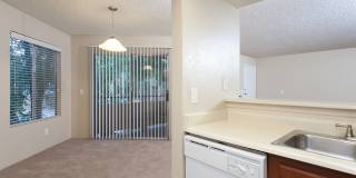 Meadow Glen Apartments Gallery 49