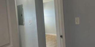 305 W Oak Street Gallery 5