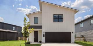 Pre-Leasing Fall 2027 Wolf Den 3BR Near South College Station Gallery 1