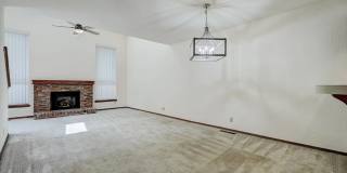 Beautiful Two-Story 3bed/2bath Townhome Available in Westside Norman!! Gallery 21