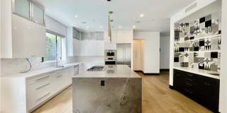 1319 Sunset Plaza Drive Gallery 8