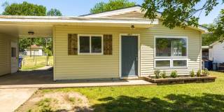 Freshly Updated 3 Bedroom House Freshly Updated 3 Bedroom House Gallery 1