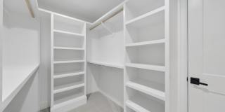 625 Glascock Street Gallery 16