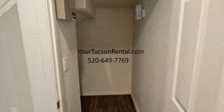 3/2 & a Loft, AC off of River Road near Oracle Road Gallery 18
