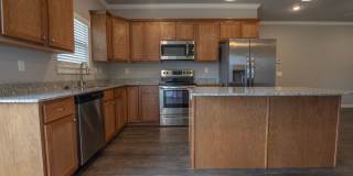 Charming 2 bedroom! Gallery 5