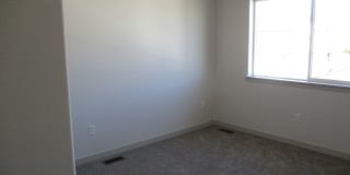 3 Bed, 2.5 Bath Home in Berthoud - Built 2024 - 2-Car Garage - Available NOW!!! Gallery 18