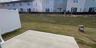 Room in 3 Bedroom Home at Thalweg Dr Gallery 1