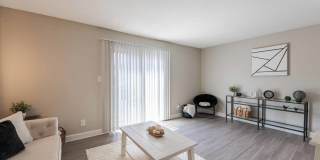 Collins Crossing Gallery 21