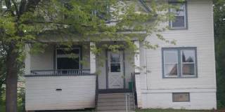 Large Five Bedroom Home in Lakeside! Gallery 1