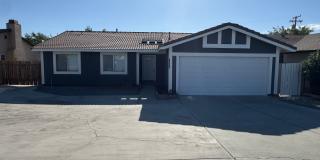 spacious 3 bedroom 2 bath home with large yard, indoor laundry room spacious 3 bedroom 2 bath home with large yard, indoor laundry room Gallery 1