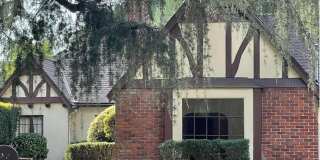 999 North Holliston Avenue Gallery 1