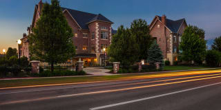 Brownstone on Old Sauk Gallery 13