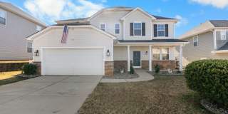 Immaculate 5-bedroom Paradise! Gallery 1