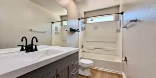 Charming 4-Bed Home with Pikes Peak Views in Security-Widefield Gallery 9