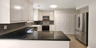 COMING SOON: Beautifully Updated 2/2.5 Townhome Near Truist Park Gallery 20