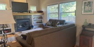 Fully Furnished West Side Location Gallery 6