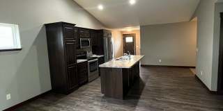 3302 White Oak Ln Gallery 4