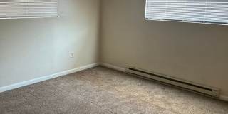 3 Bedroom 1.5 Bathroom Apartment With Garage Gallery 18