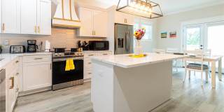 507 E PARIS STREET Gallery 7