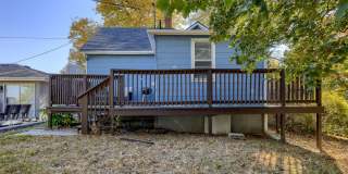 Cozy 1 Bedroom Bungalow!! Gallery 23