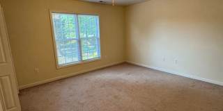 Desirable 2BR Townhome Near Downtown Hickory — Utilities Included Gallery 7