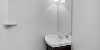 2141 WISCONSIN Avenue NW Gallery 9