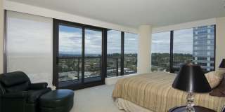 650 Bellevue Way NE Gallery 25