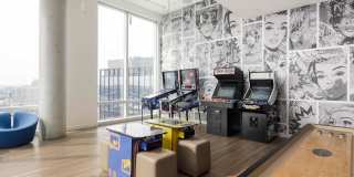 Pierce Boston Gallery 18