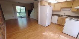 2 Bed/1 Bath overlooking Iuka Ravine Gallery 4