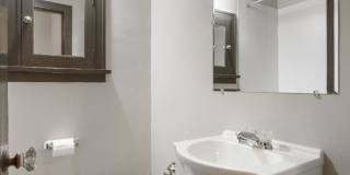 16 N Broadway S Gallery 8