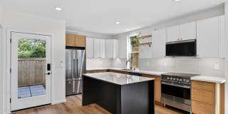 Bright & Spacious - 2BR Condo in Seattle Gallery 8